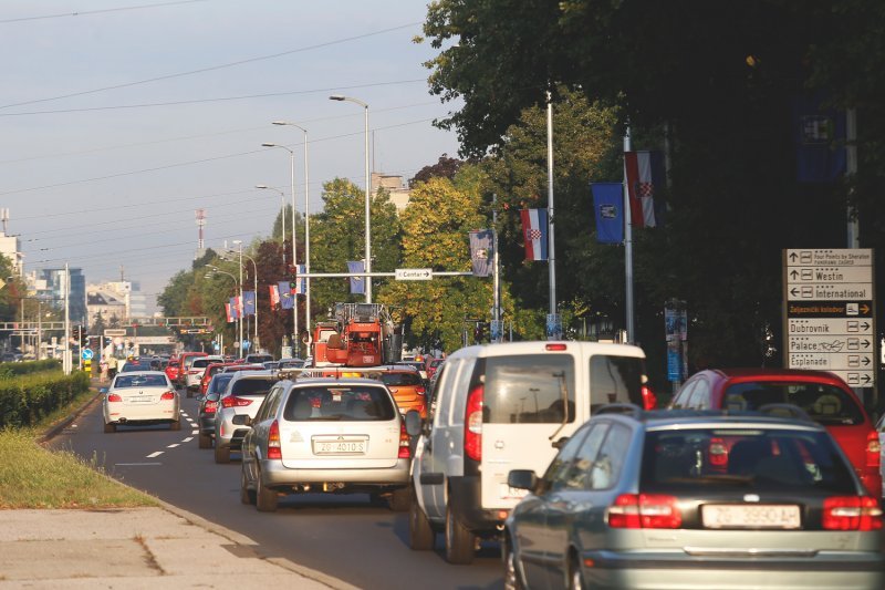 Vukovarska ulica prema Savskoj