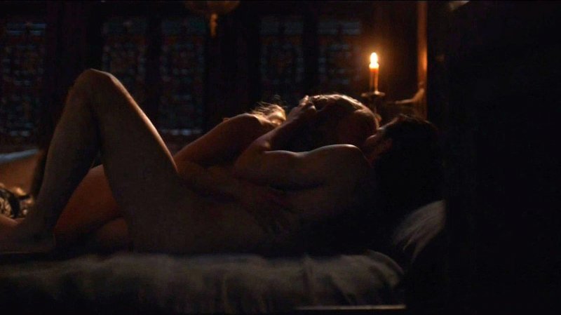 Emilia Clarke i Kit Harrington