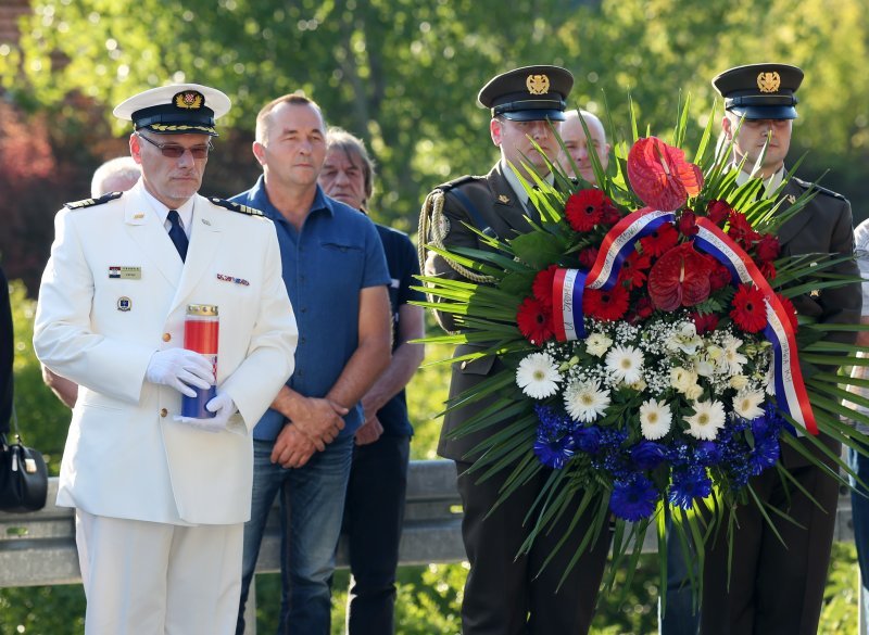 Mimohod povodom obilježavanja 26. obljetnice bitke za Šibenik