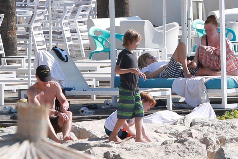 Glumica Julia Roberts u društvu supruga i djece uživa na plaži