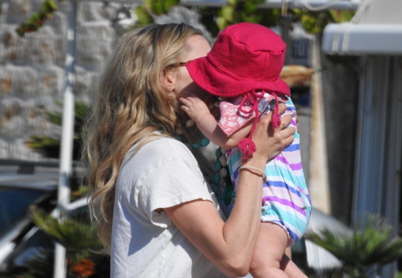 Amanda Seyfried sa kćerkicom