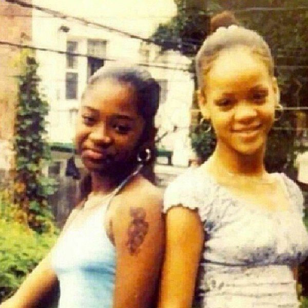 Rihanna (desno)