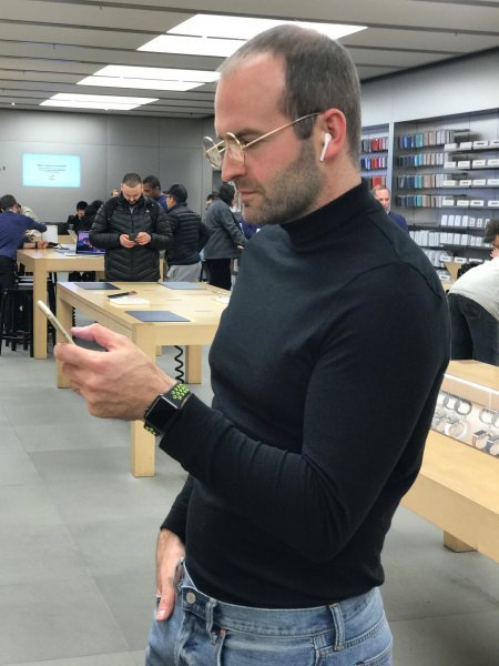 Prošećite se dućanom kao Gazda - Steve Jobs u Apple Storeu