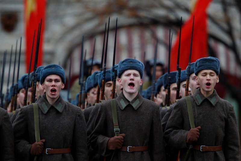 Parada Crvene armije i komunističke partije u Moskvi