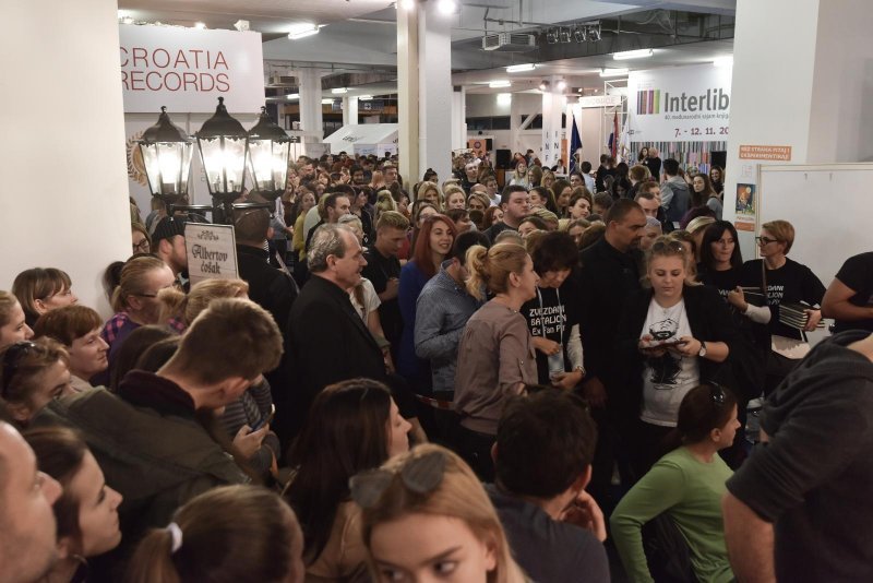 Đorđe Balašević na Interliberu potpisivao novu knjigu