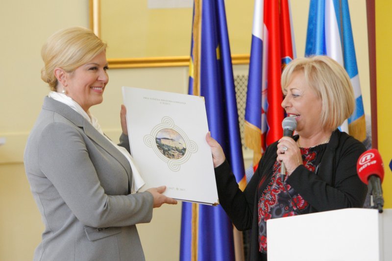 Kolinda Grabar Kitarović u posjetu sušačkoj gimnaziji