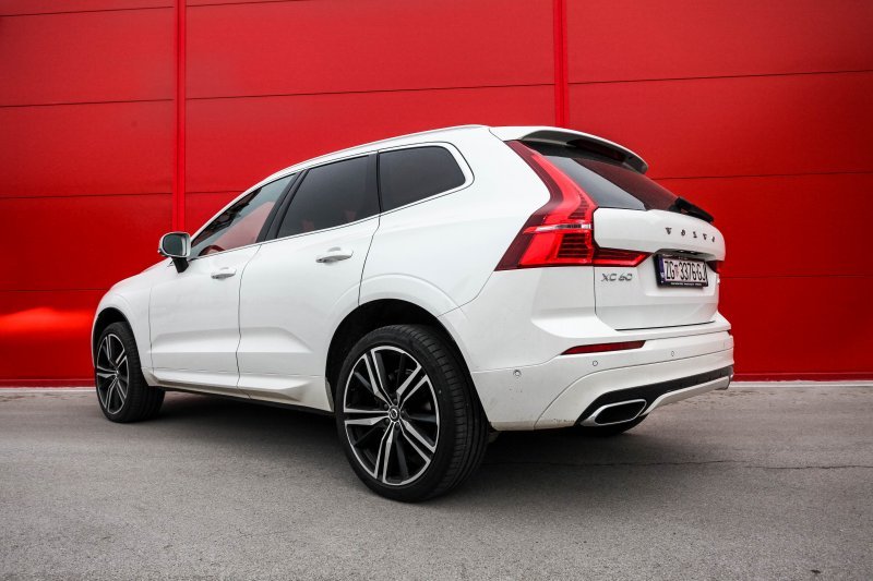 Volvo XC60 D5 2.0L R-Design