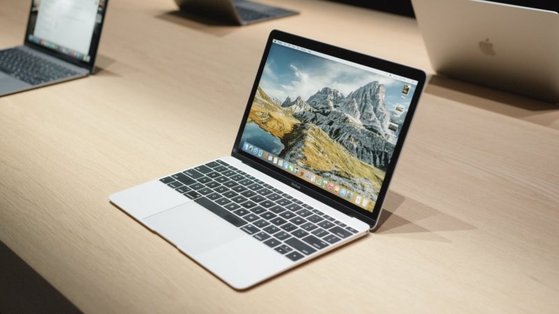 Apple MacBook 12'' (2017.)
