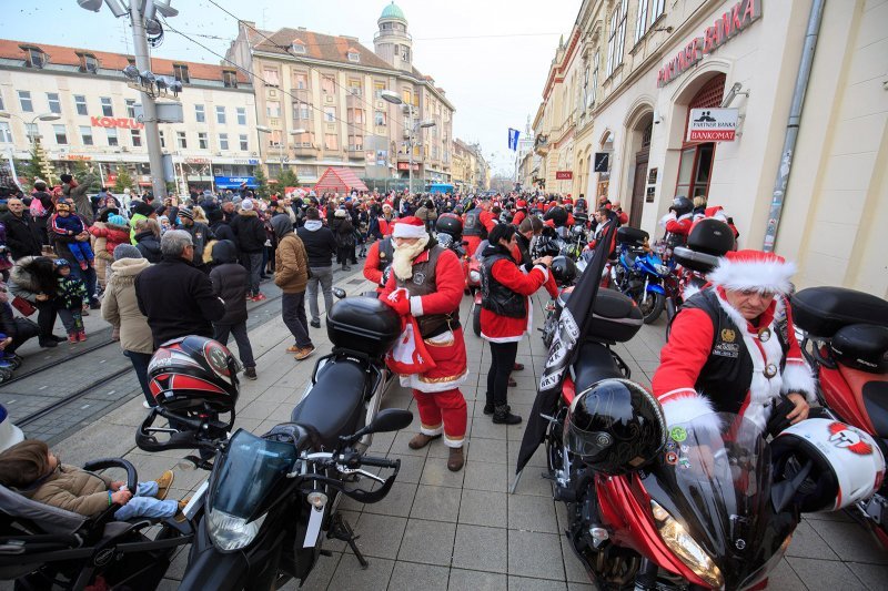 Tradicionalan defile motomrazova gradskim ulicama Osijeka