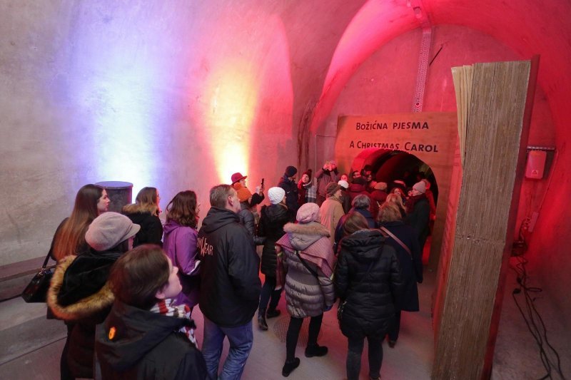 Otvorenje adventa u tunelu Grič pod nazivom Ulica kao iz doba Charlesa Dickensa