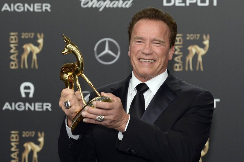 Arnold Schwarzenegger - 132-135