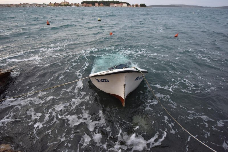 Olujno jugo tijekom noći oštetilo nekoliko brodica