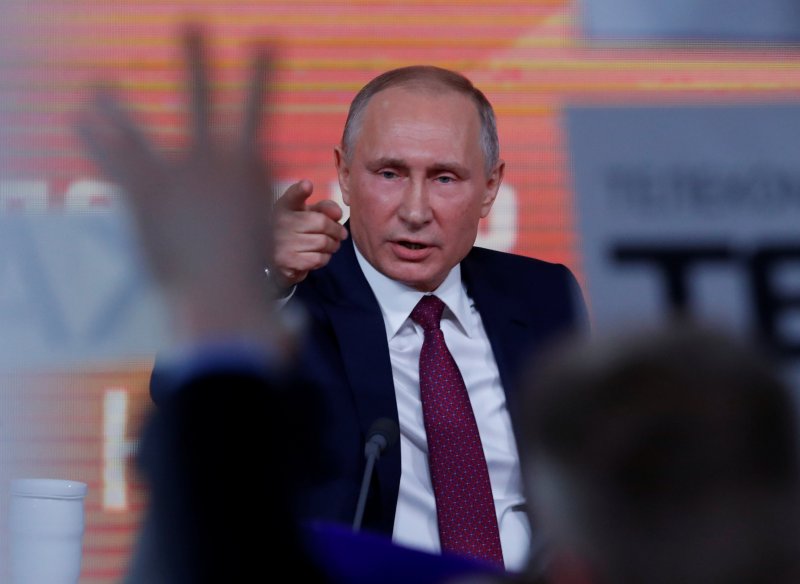 Vladimir Putin pred novinarima