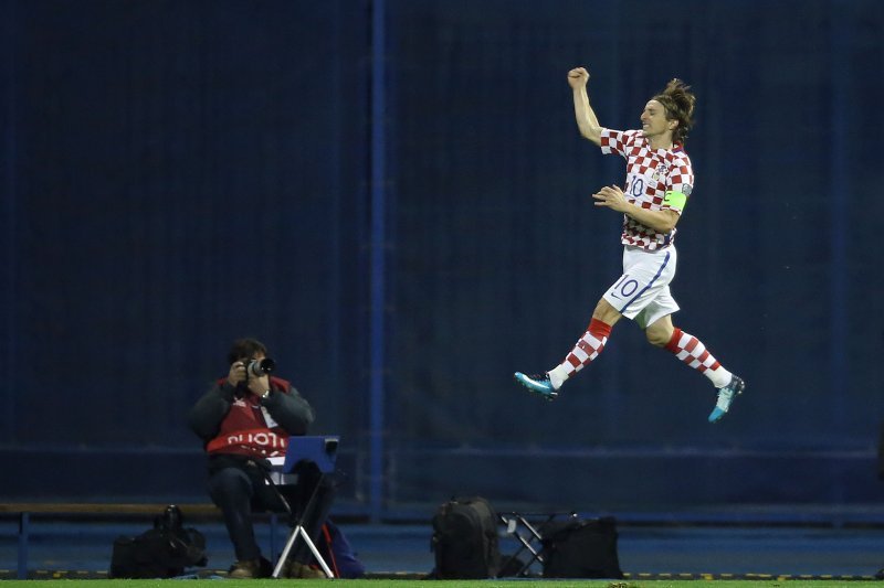 Luka Modrić slavi gol Hrvatske protiv Grčke