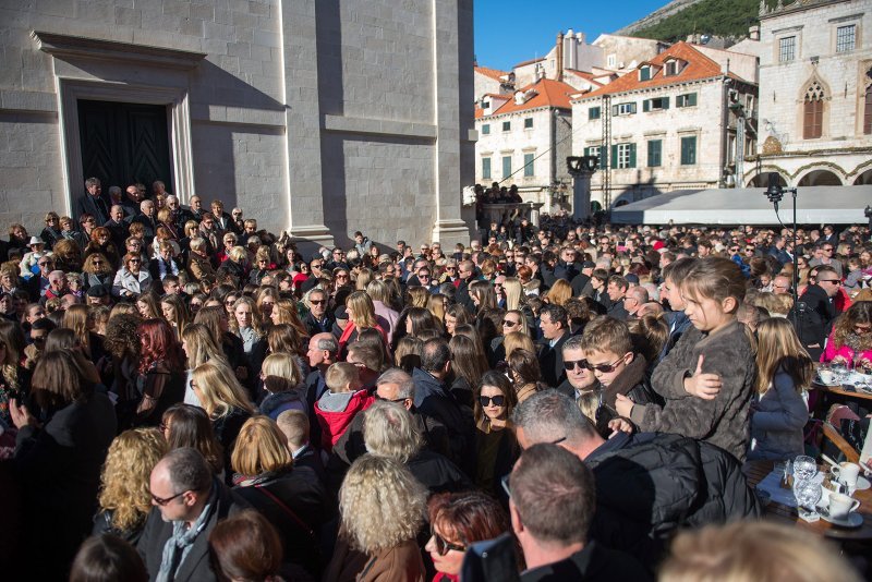 Tradicionalna kolenda ispred dubrovačke gradske vijećnice