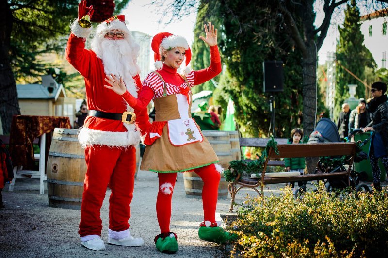 Blagdansko ozračje na šibenskim ulicama i na Adventskom sajmu