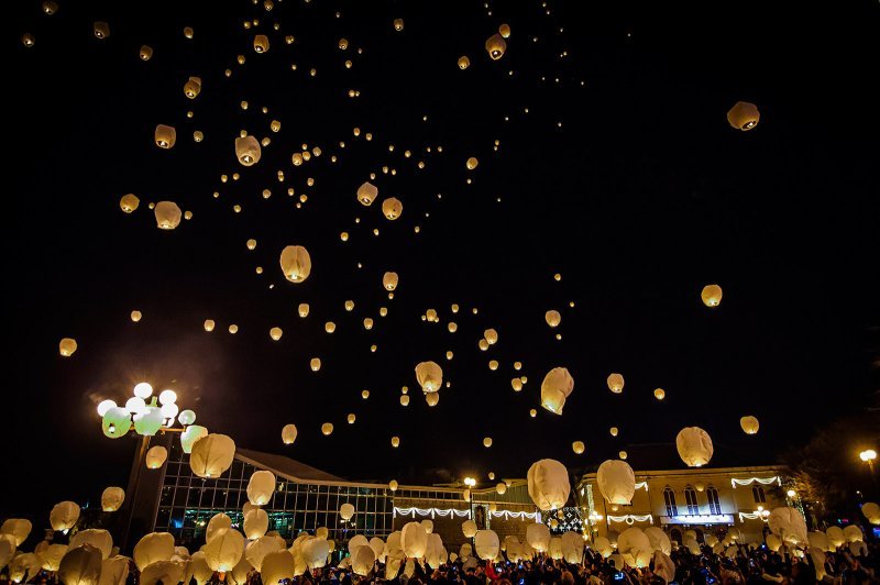 Blagdansko ozračje na šibenskim ulicama i na Adventskom sajmu