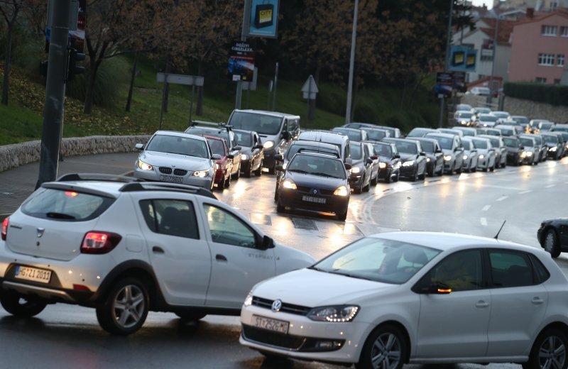 Prometna gužva u Splitu zbog sniženja u trgovinama