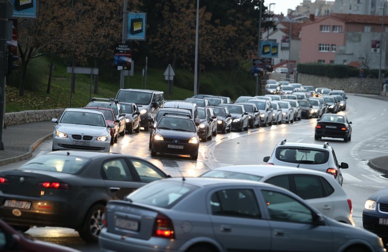 Prometna gužva u Splitu zbog sniženja u trgovinama