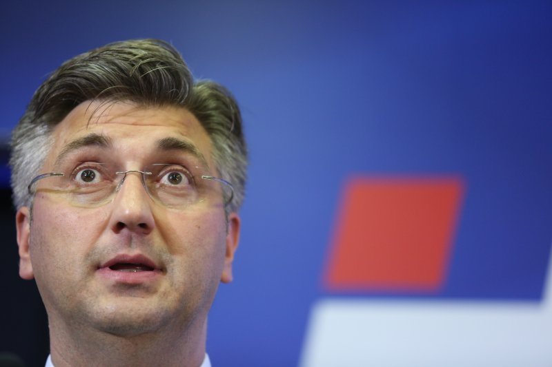 Andrej Plenković obraća se medijima nakon završenih lokalnih izbora