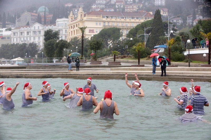 Novogodišnje kupanje u Opatiji