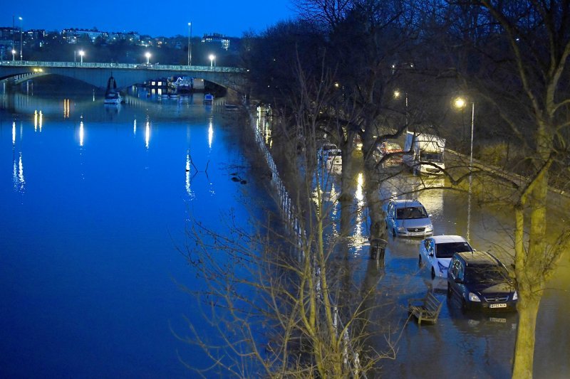 Poplavljena Temza u Londonu