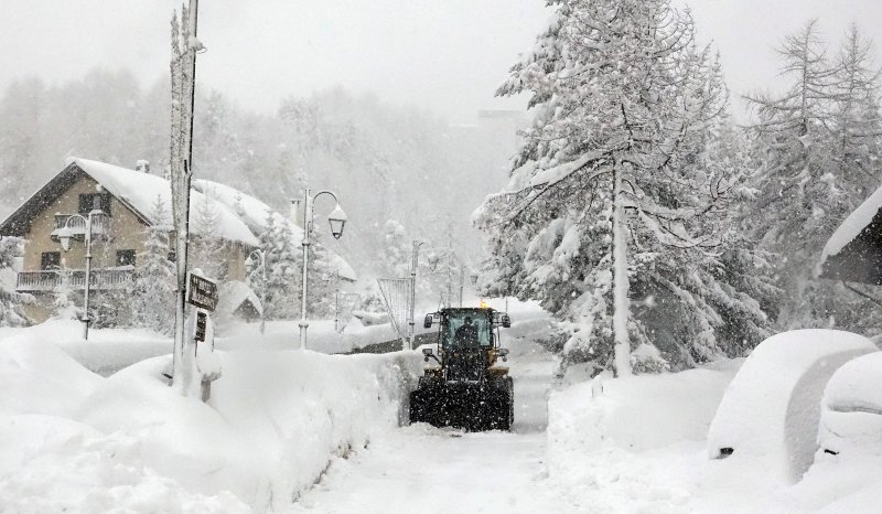 Snježna oluja u talijanskom Claviereu