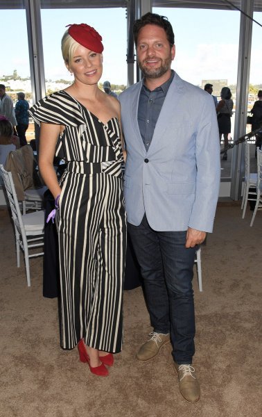 Elizabeth Banks i Max Handelman