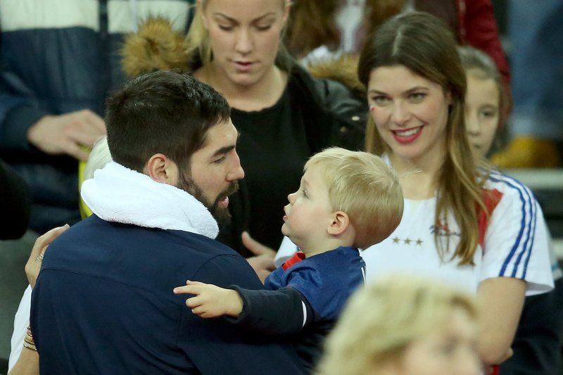 Nikola Karabatić pobjedu proslavio s Geraldine Pillet i sinom Alekom