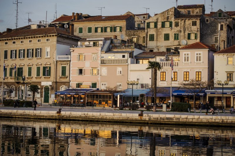 Zalazak sunca na šibenskoj rivi