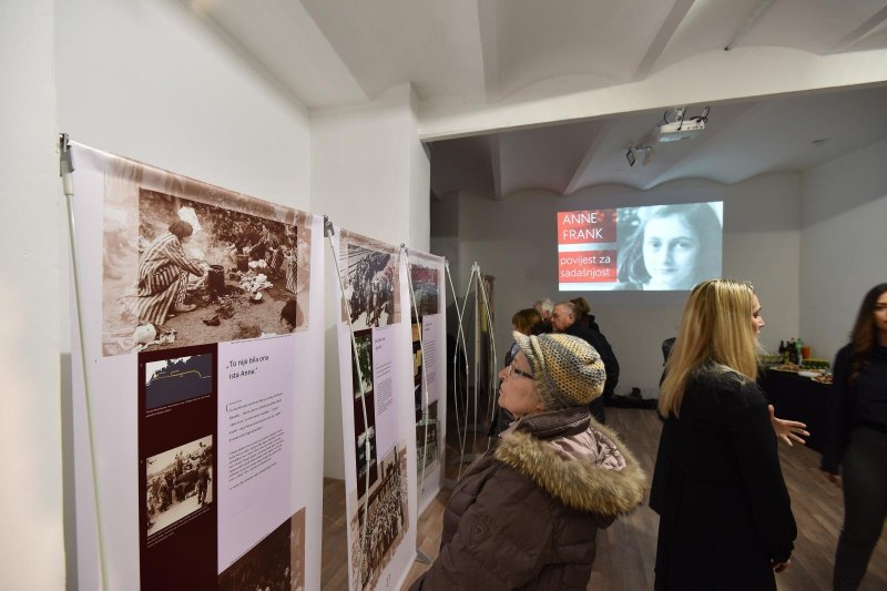 Pula: Izložba Anne Frank 'Povijest za sadašnjost'