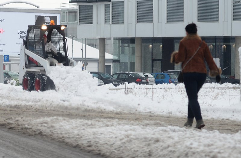 Zagrepčane jutros dočekao bijeli pokrivač