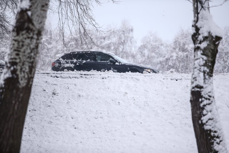 Zagrepčane jutros dočekao bijeli pokrivač