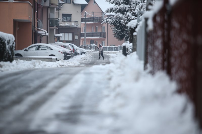 Zagrepčane jutros dočekao bijeli pokrivač