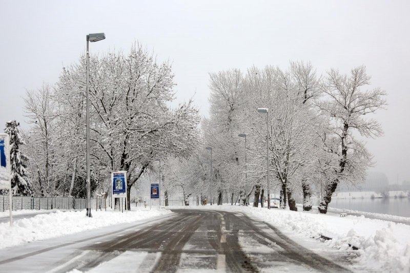 Zagrepčane jutros dočekao bijeli pokrivač