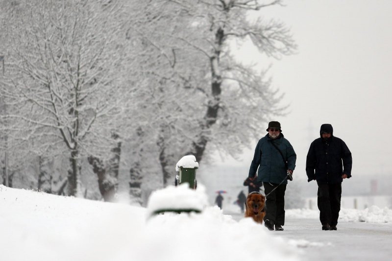 Zagrepčane jutros dočekao bijeli pokrivač