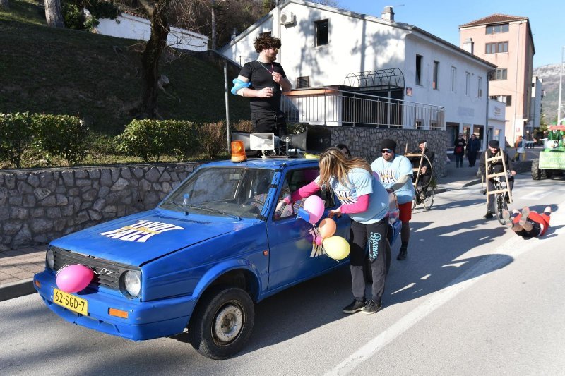 Buzen: Veliki broj sudionika na ovogodišnjem maškaranom mimohodu