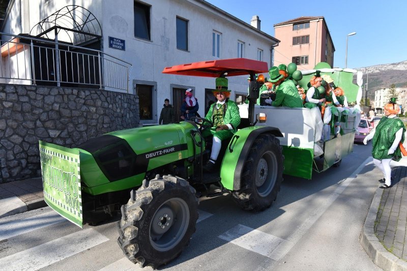 Buzen: Veliki broj sudionika na ovogodišnjem maškaranom mimohodu