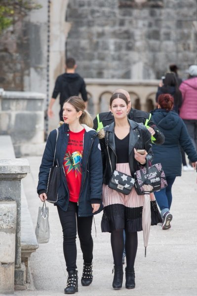 Razne modne kreacije za subotnju šetnju u Dubrovniku