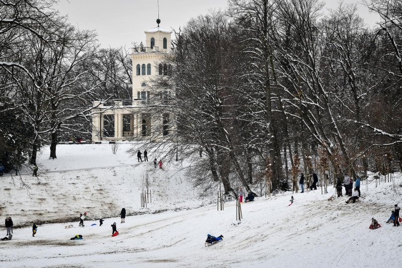 Idilični prizori parka Maksimir prekrivenog snijegom