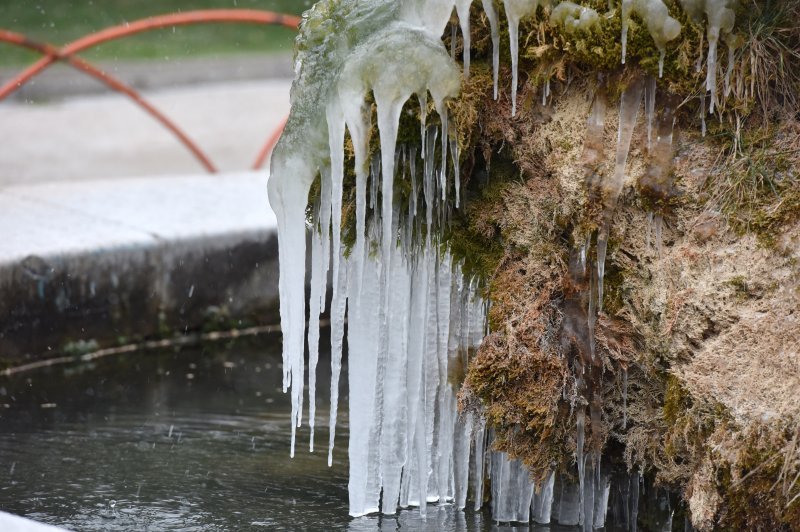 Fontana ispred Gospe van grada u Šibeniku