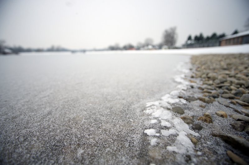 Iznimno niske temperature zaledile su jezero Jarun