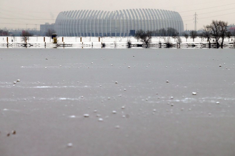 Iznimno niske temperature zaledile su jezero Jarun