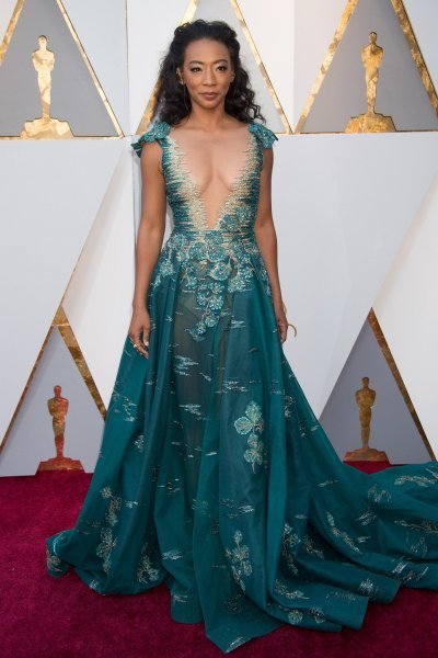 Betty Gabriel u couture haljini s potpisom Tonyja Warda