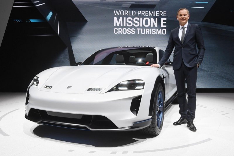 Porsche Mission E Cross Turismo