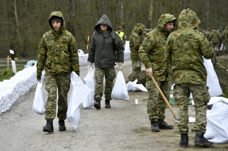 Hrvatska vojska postavlja zečje nasipe