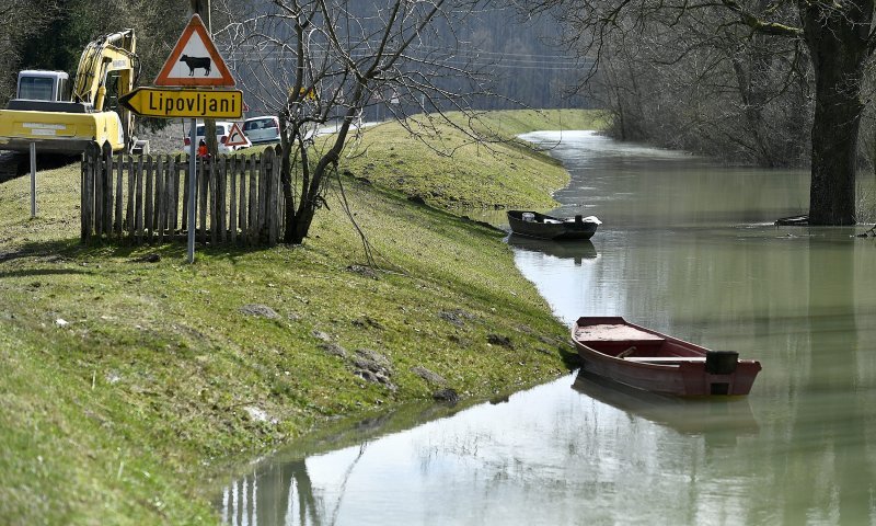 Hrvatska vojska postavlja zečje nasipe