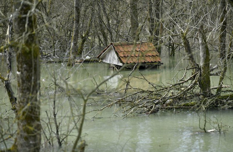 Hrvatska vojska postavlja zečje nasipe