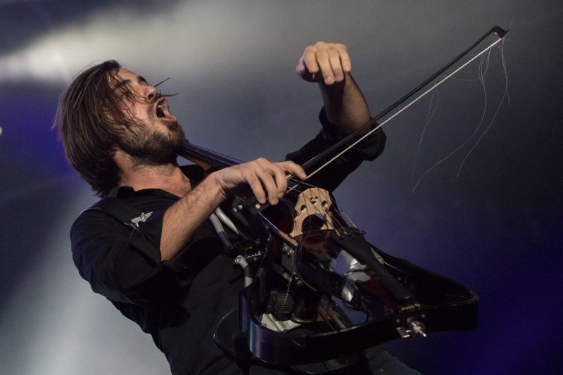 2Cellos oduševili koncertom u prepunoj Areni Zagreb