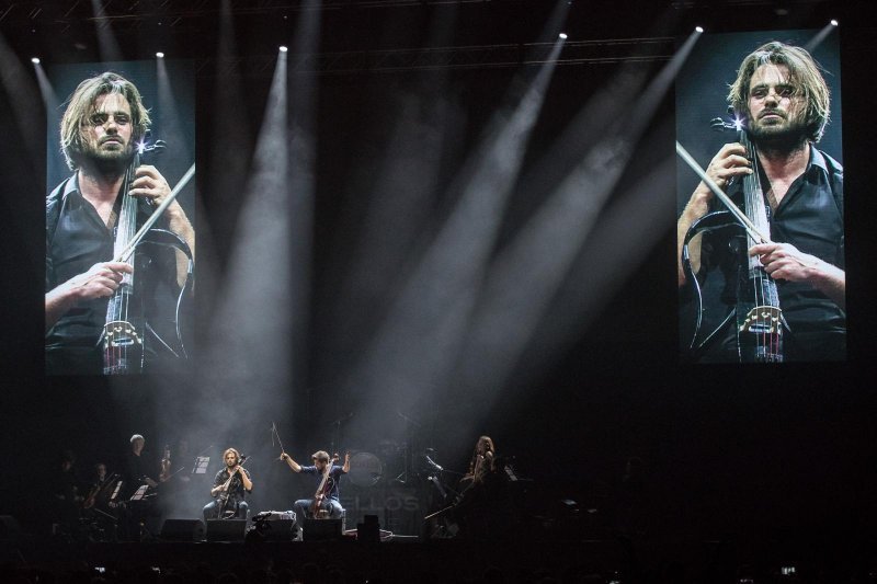 2Cellos oduševili koncertom u prepunoj Areni Zagreb